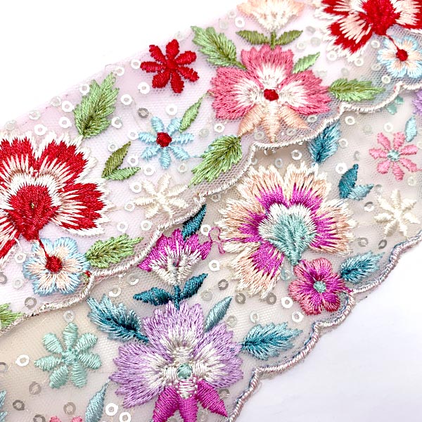 インド刺繍リボンスパンコール付涼風の花柄とメッシュの刺繍リボン幅50mm10cm単位切り売り(20cm以上)「在庫限り」