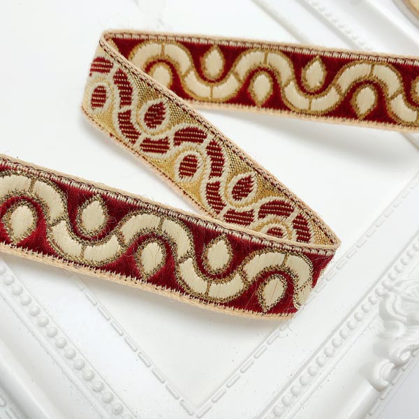 インド刺繍リボンシェリーウェーブの刺繍リボン幅22mm1m単位切り売り「在庫限り」