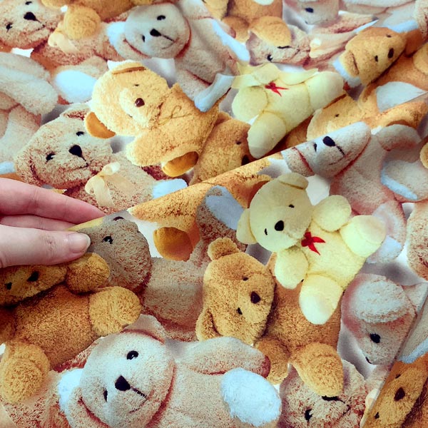 超リアルなクマのぬいぐるみ10cm単位切り売りS2204179-1シーティング生地(161)「在庫限り」