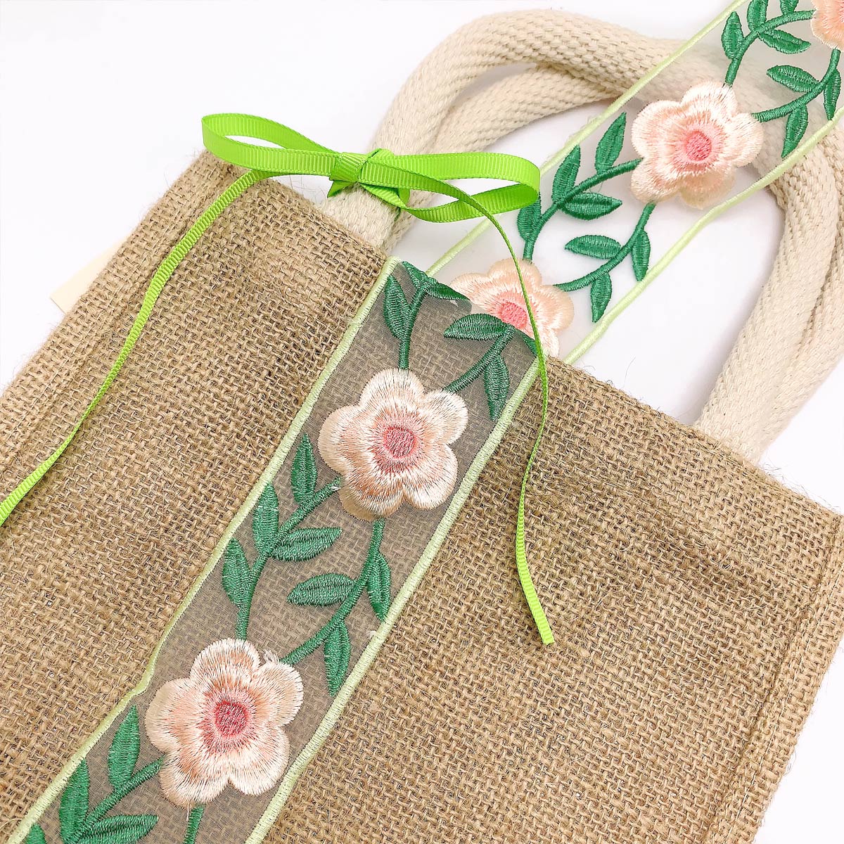 刺繍リボンシースルーピンクの丸いフラワー刺繍リボン幅50mm10cm単位切り売り(30cm以上)「在庫限り」