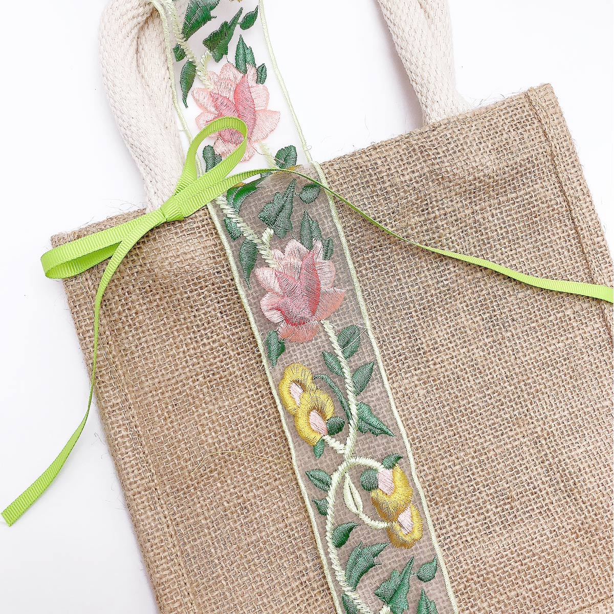 刺繍リボンピンクと黄色なウェーブ花柄刺繍リボン幅48mm10cm単位切り売り(50cm以上)「在庫限り」