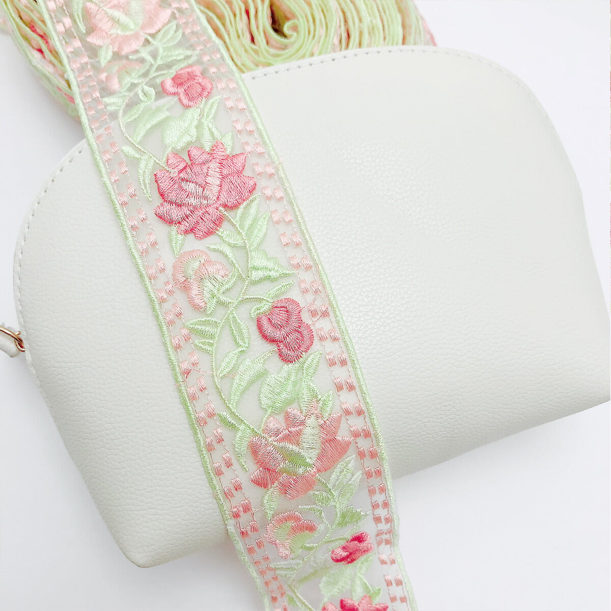 刺繍リボンパステルダブルエッジのガーリー花柄刺繍リボン幅48mm10cm単位切り売り(40cm以上)