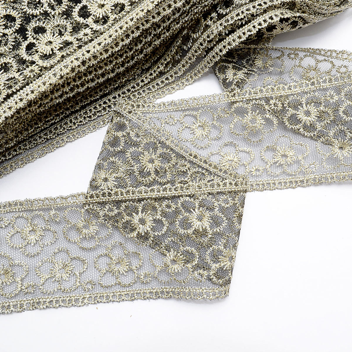 まんまる上品な花柄刺繍リボン　幅65mm　1m単位　切り売り