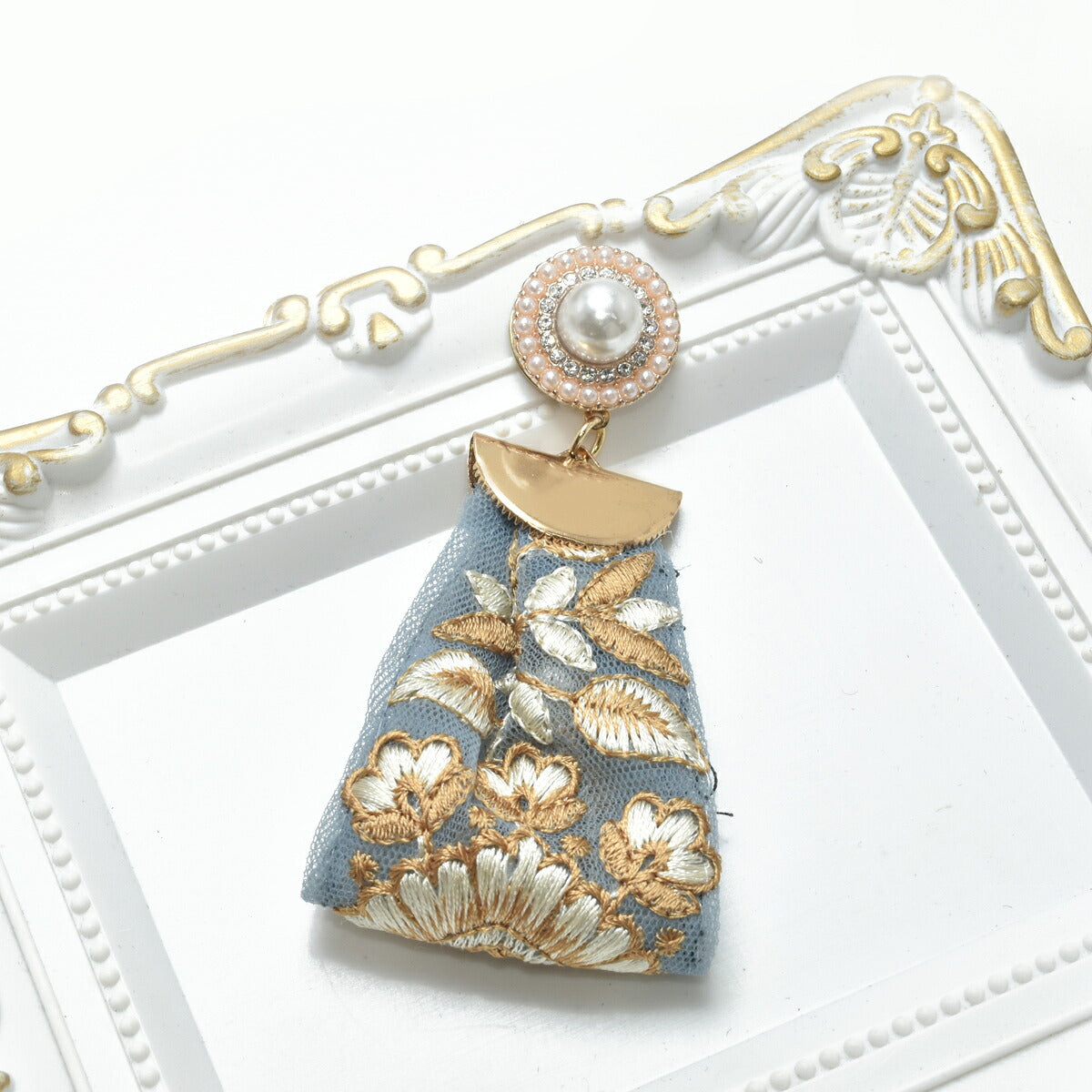 インド刺繍リボン上品な葉と花の刺繍リボン幅40mm10cm単位切り売り(20cm以上)「在庫限り」