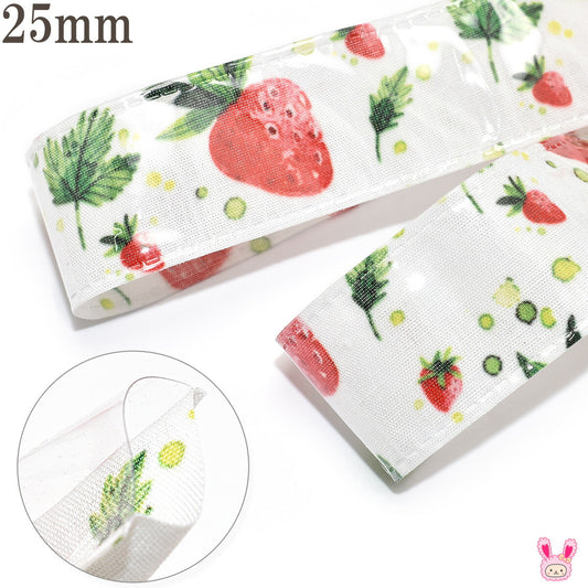 レトロチック苺のファブリックビニールリボン幅25mm140cm