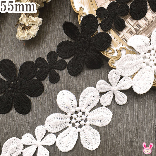 ふわふわ花弁の花柄レース・一連幅55mm1m単位切り売り