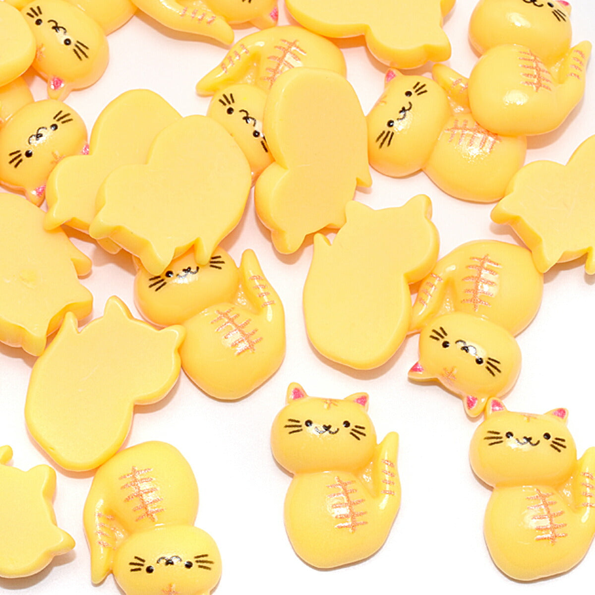 デコパーツ　ふりむきネコちゃん　6個