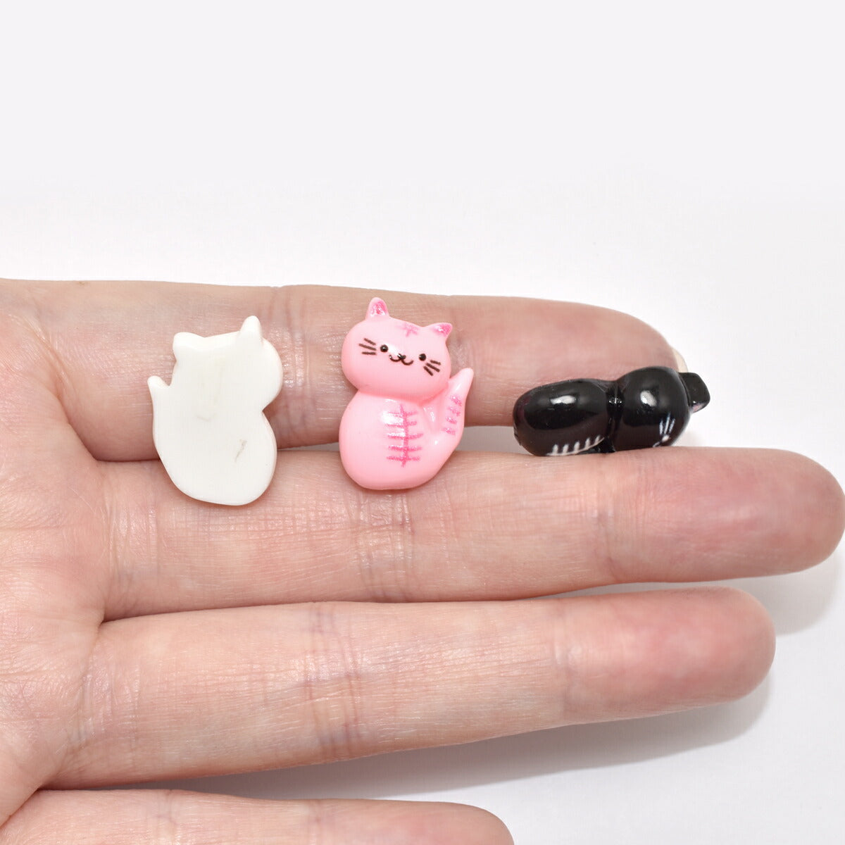 のんママ様　デコパーツ デコパーツ ふりむきネコちゃん 6個 – まんま母さんのりぼん