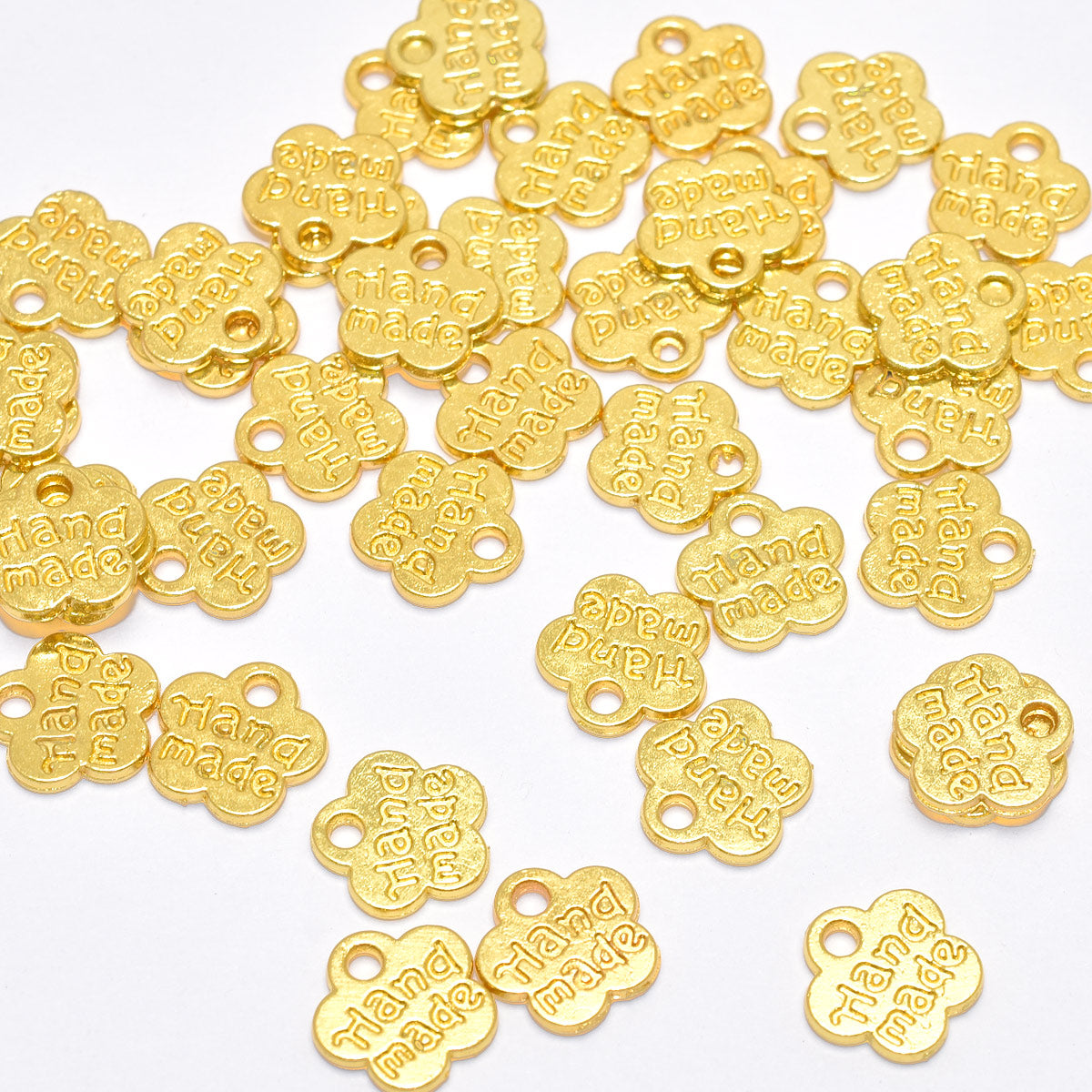 アクセサリーパーツ　お花のハンドメイドチャーム　10個