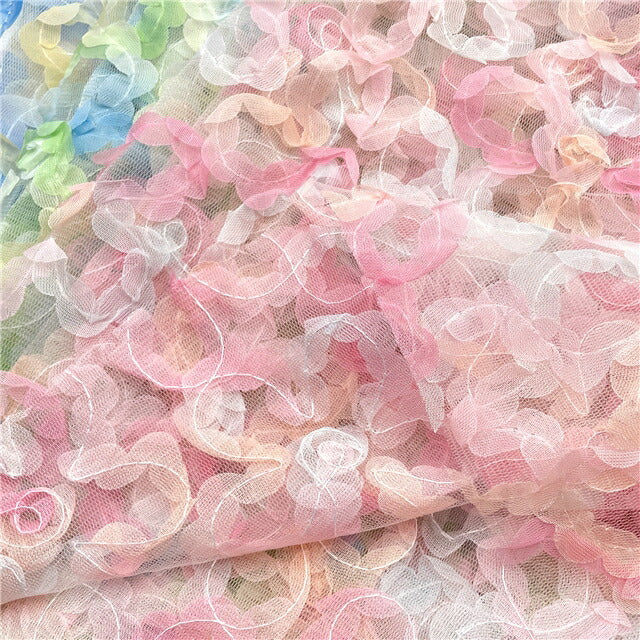 ひらひらお花のチュール生地チュール生地(30cm以上10cm単位切り売り)