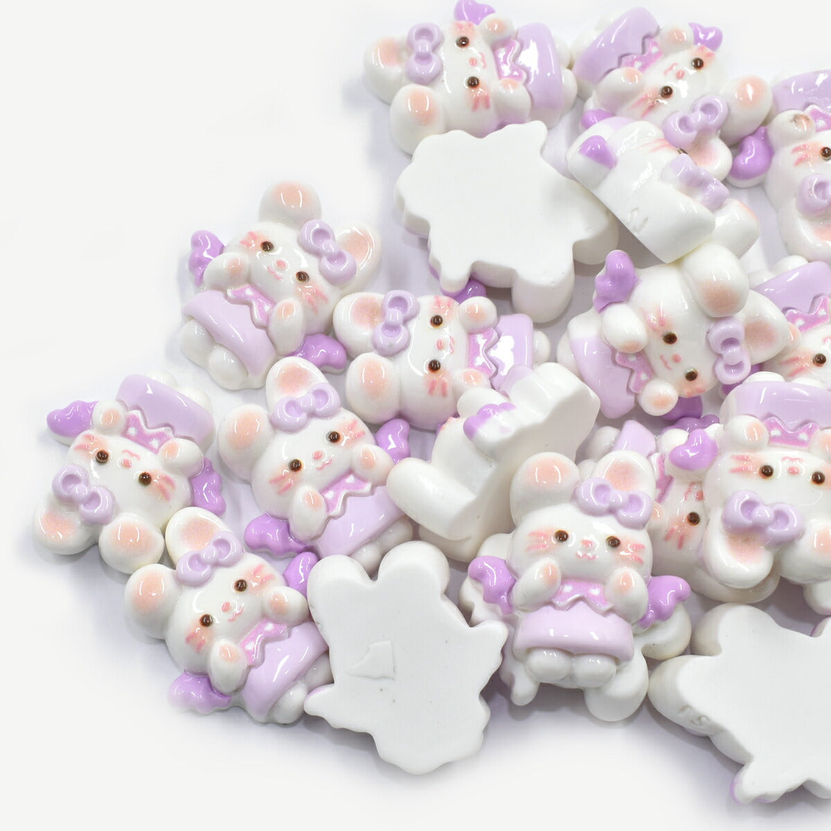 デコパーツ　白いうさぎの天使パーツ　4個