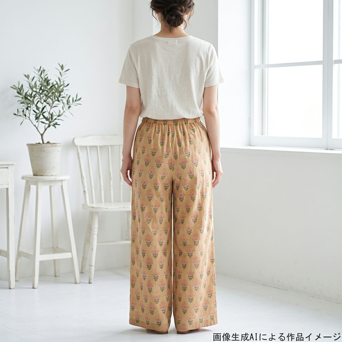 インド綿ベージュのエキゾチックフラワーシーチング生地HSK841-C10カナヤス(370)(30cm以上10cm単位切り売り)