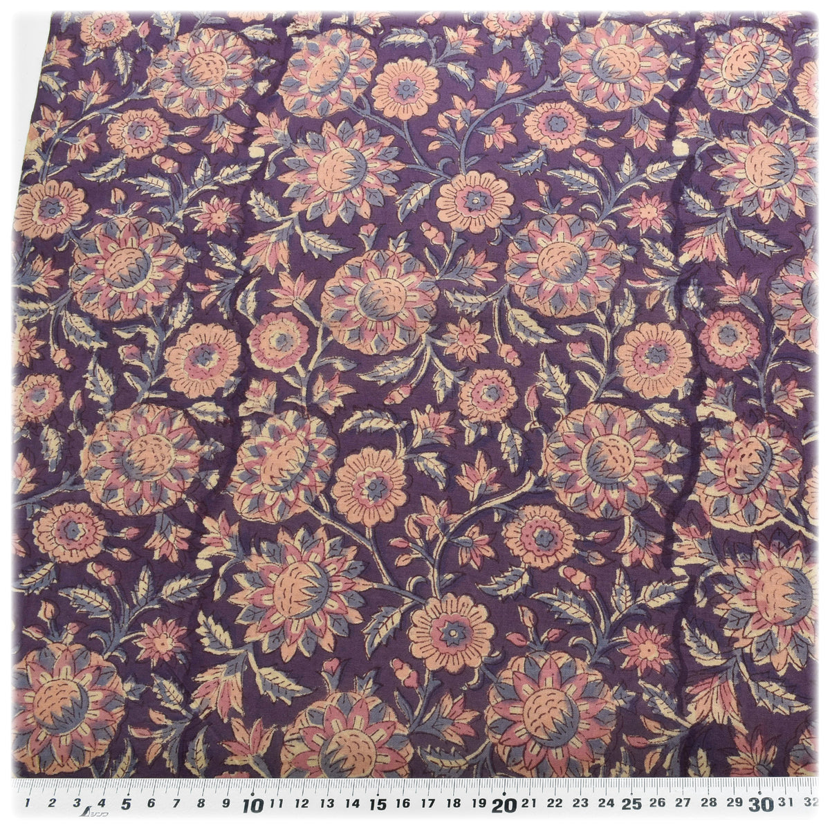 インド綿パープルの花柄シーチング生地HSK841-C3カナヤス(46)(30cm以上10cm単位切り売り)